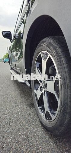 Mitsubishi Xpander Cross AT/ AUDIO 2020, màu Đen