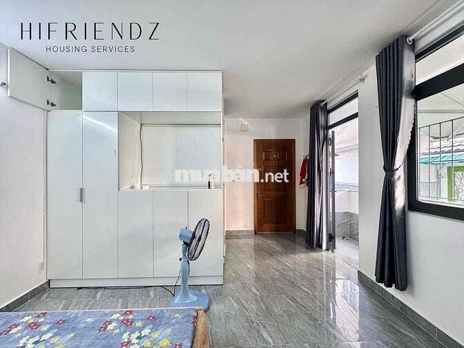 Căn hộ mini Full nội thất Tách Bếp có Ban công kế cầu Chữ Y quận 5