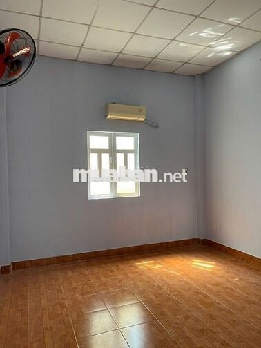 Cần cho thuê nhà hẻm nguyên căn , đường Bùi Tư Toàn