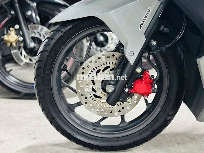 XE MÁYTHANH TÙNG_VARIO 160 ABS XÁM XI MĂNG 2025