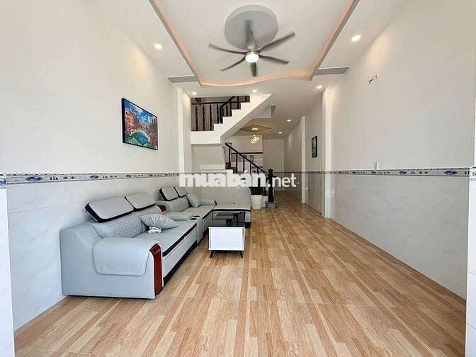 Nhà trống dọn vào ở liền. 
4x13  -1 trệt -1 lau 2pn,-2wc