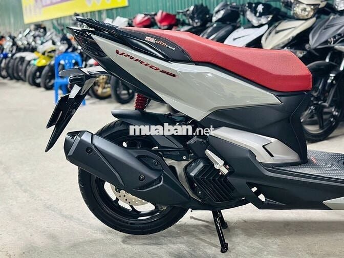 XE MÁYTHANH TÙNG_VARIO 160 ABS XÁM XI MĂNG 2025