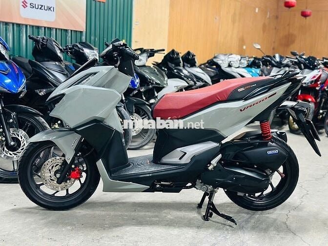 XE MÁYTHANH TÙNG_VARIO 160 ABS XÁM XI MĂNG 2025