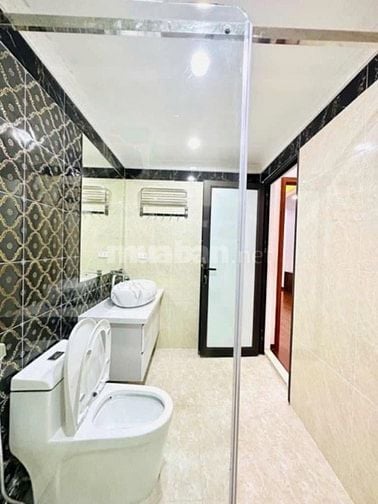 NHÀ BẠCH MAI, 5 TẦNG, Ô TÔ ĐÕ GẦN, BA GÁC ĐỖ CỬA, AN NINH TỐT