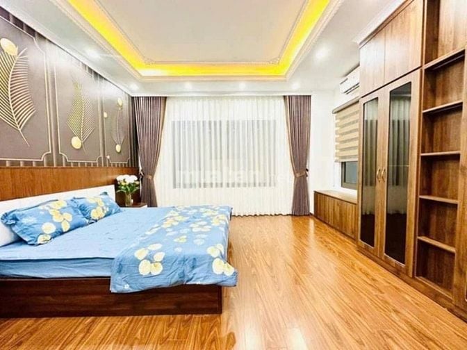 NHÀ BẠCH MAI, 5 TẦNG, Ô TÔ ĐÕ GẦN, BA GÁC ĐỖ CỬA, AN NINH TỐT