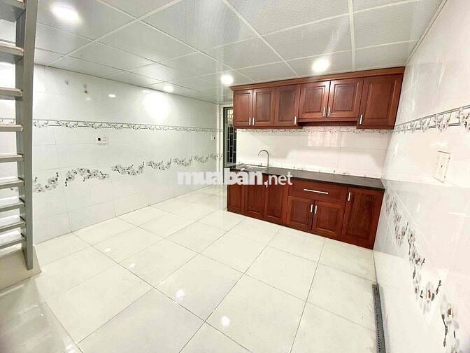 CHO THUÊ PHÒNG TRỌ – TRUNG TÂM QUẬN 5 – NHÀ MỚI, CÓ GÁC, GIỜ GIẤC TỰ D