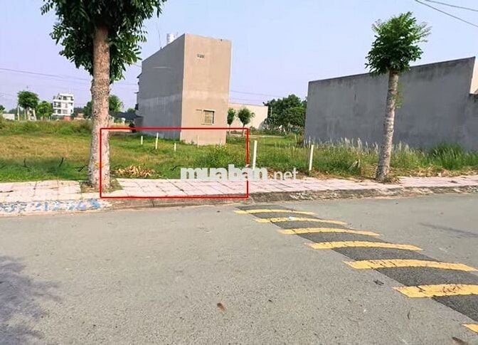 Chính chủ bán đất 4x18m 100% thổ cư sổ đỏ, xây dựng tự do