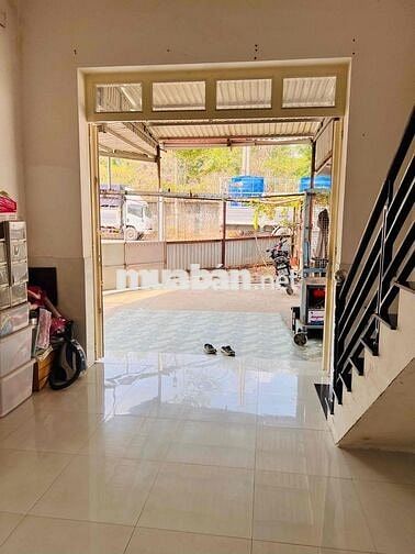 Cho thuê nhà chính chủ  100m2  rộng rãi, 1 phòng khách , 2 PN, 2WC