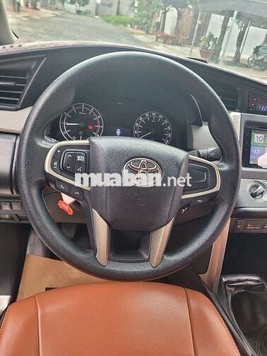 Innova 2018 2.0E - 16000 km