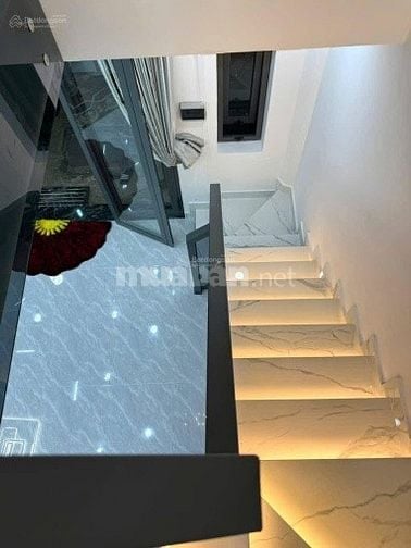 Bán nhà ngay đường Vạn Kiếp, phường 1, Bình Thạnh.Giá: 3Tỷ 650tr, 40m2