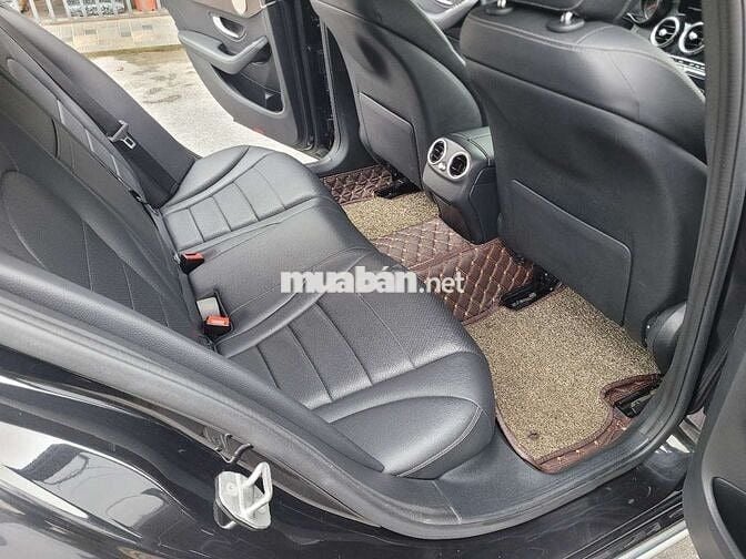 Bán mec 2020 C180 - 110000 km