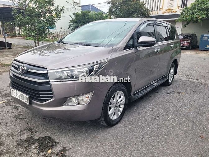 Innova 2018 2.0E - 16000 km
