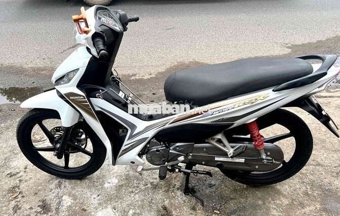 Xe RSX Fi phun xăng diện tử, biển hà nội