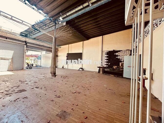 Cho thuê MBKD (12,5x28) có lầu  phòng vip