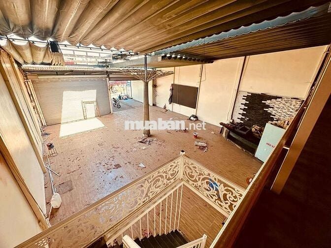 Cho thuê MBKD (12,5x28) có lầu  phòng vip