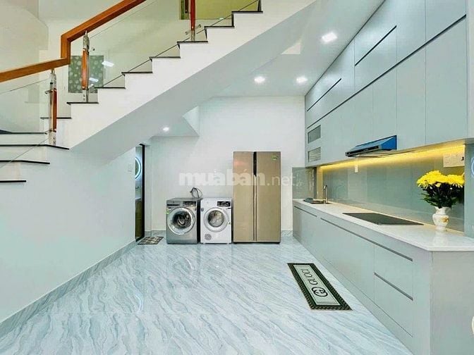 Cần bán gấp nhà Quang Trung. Phường 16. Gò Vấp. Giá 3 tỷ 990/ 56m2.