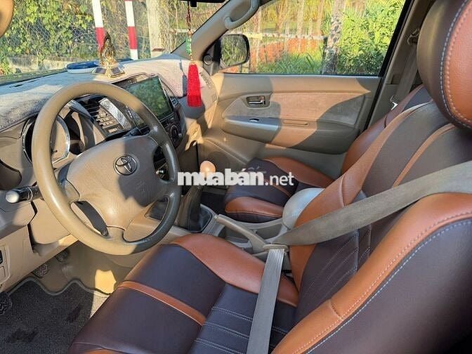 Toyota Fortuner 2010 2.G máy dầu số sàn