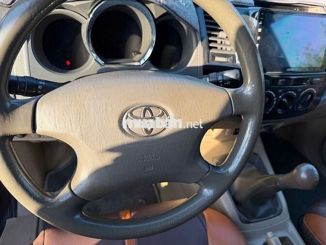 Toyota Fortuner 2010 2.G máy dầu số sàn