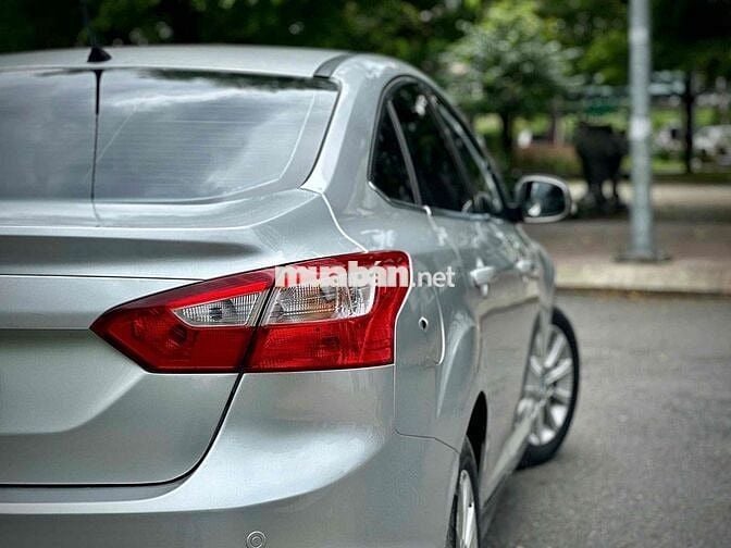 Ford Focus 2013 Bạc , bảo hành chính hãng