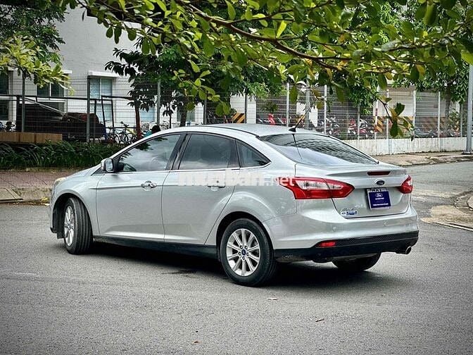Ford Focus 2013 Bạc , bảo hành chính hãng