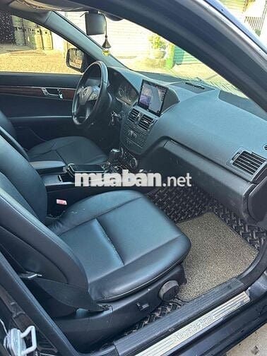 Mercedes Benz C Class xe cực mới rin 100% chạy êm