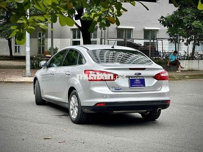 Ford Focus 2013 Bạc , bảo hành chính hãng