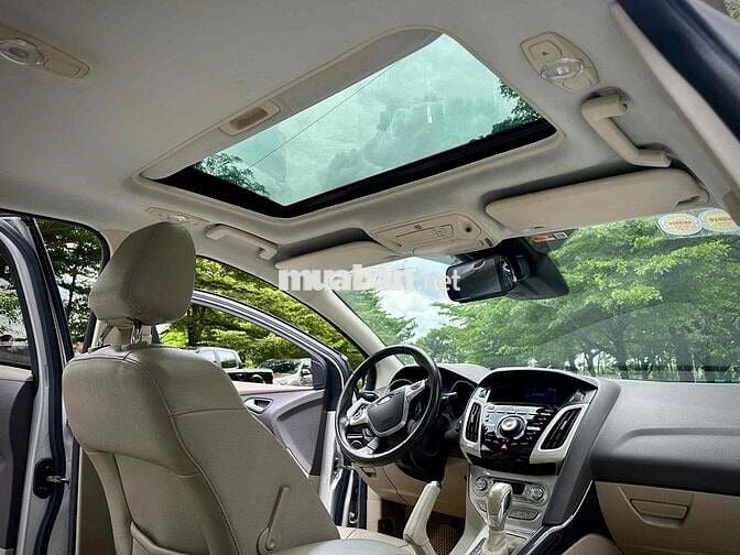 Ford Focus 2013 Bạc , bảo hành chính hãng