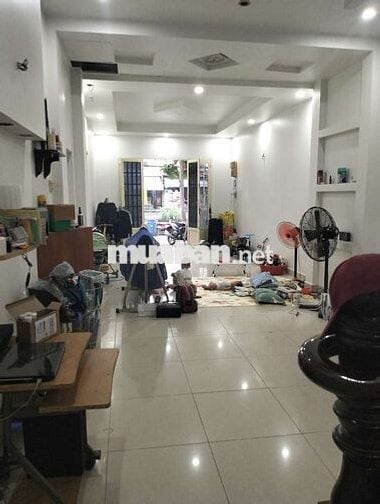 Nhà nguyên căn cho thuê gần chợ 19/5 DT 4❌20 trệt 1lầu 2pn2wc BHH