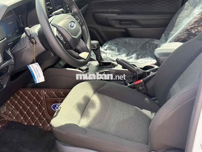 Ford Ranger XLS 2 cầu 2025 Trắng 8000 km siêu cọp
