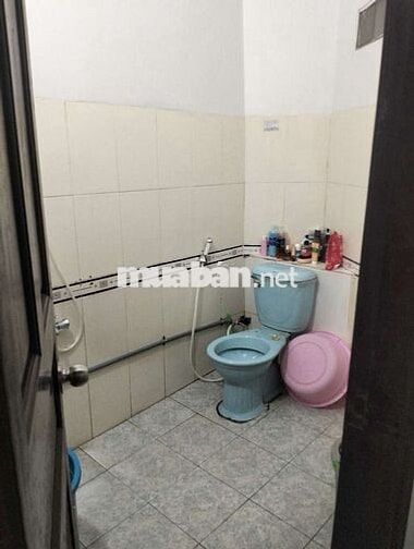 Nhà nguyên căn cho thuê gần chợ 19/5 DT 4❌20 trệt 1lầu 2pn2wc BHH