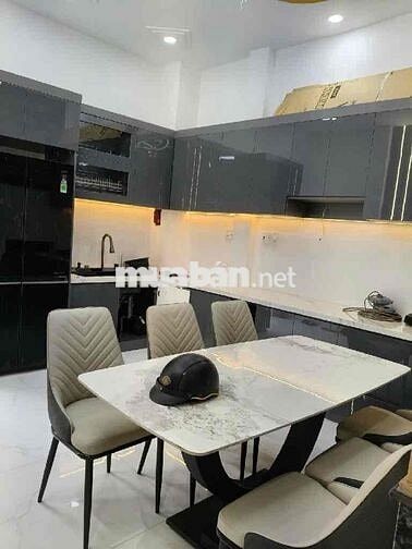 XE HƠI CHẠY TỚI NHÀ HOÀN CÔNG CHUẨN SỔ HỒNG RIÊNG HUỲNH TẤN PHÁT N.BÈ