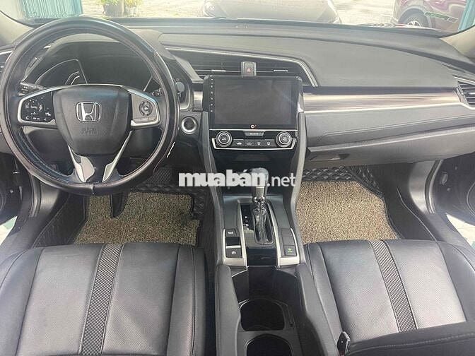 Honda Civic 2020 G Đen 6 vạn km
