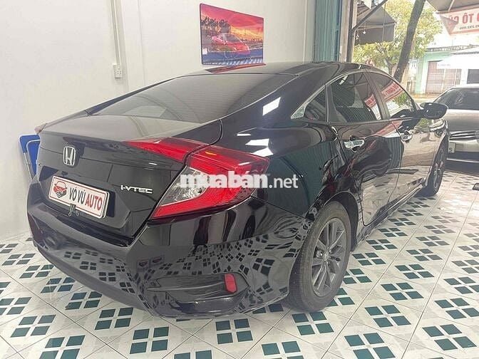 Honda Civic 2020 G Đen 6 vạn km