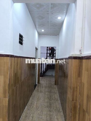 Cho thuê nhà nguyên căn 4x14m, 1 trệt 1 lầu, hẻm xe hơi, Bình Trị Đông