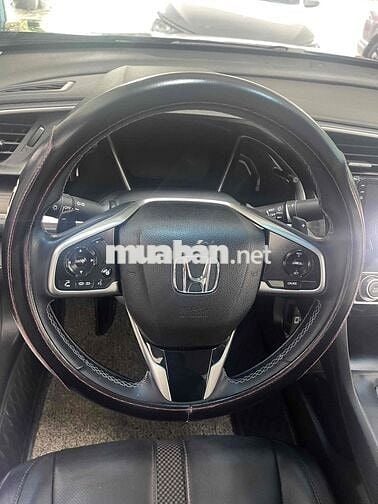 Honda Civic 2020 G Đen 6 vạn km