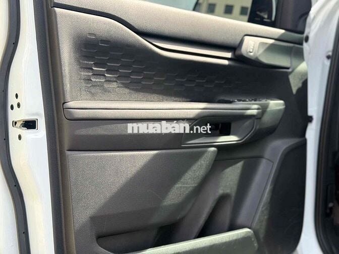 Ford Ranger XLS 2 cầu 2025 Trắng 8000 km siêu cọp