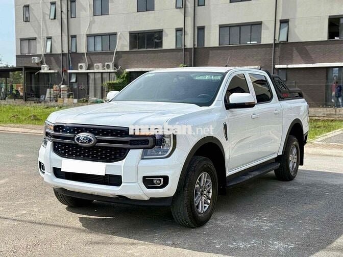 Ford Ranger XLS 2 cầu 2025 Trắng 8000 km siêu cọp