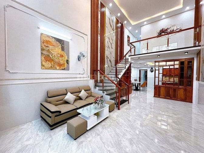 Thanh lý gấp căn nhà 1 sẹc gần  bến xe Q8 Giá 1tỷ060( trả trước 300tr)