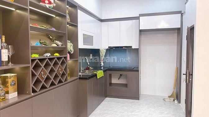 Nhà Đẹp Định Công Thượng, Hoàng Mai 33m, 4 tầng, mt 4.6m, giá 8.8 tỷ.