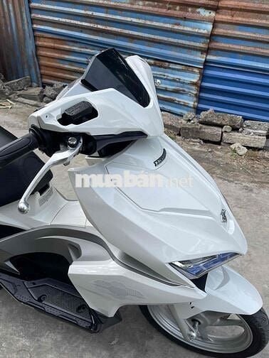 Cần bán ab 2016 máy zin 1 chủ hìh thức đẹp