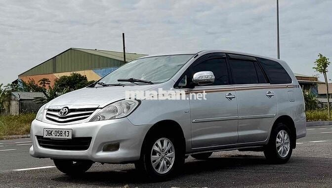Toyota Innova 2009 G - 220000 km
