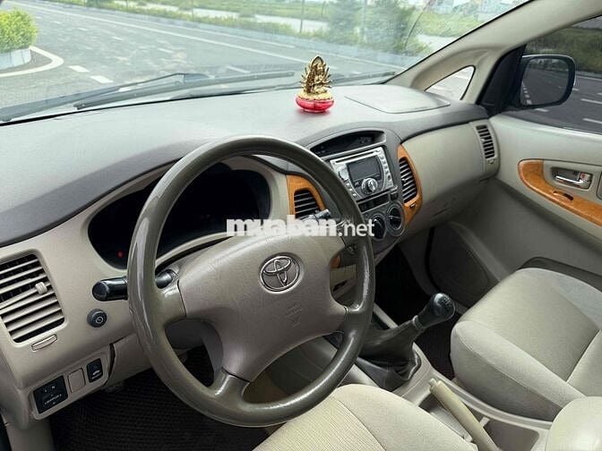 Toyota Innova 2009 G - 220000 km