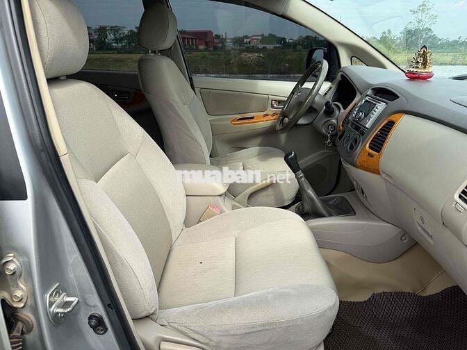 Toyota Innova 2009 G - 220000 km