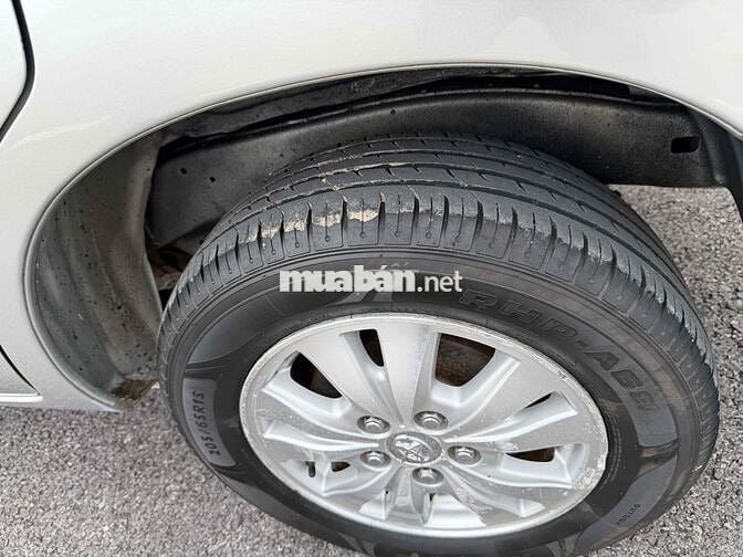 Toyota Innova 2009 G - 220000 km