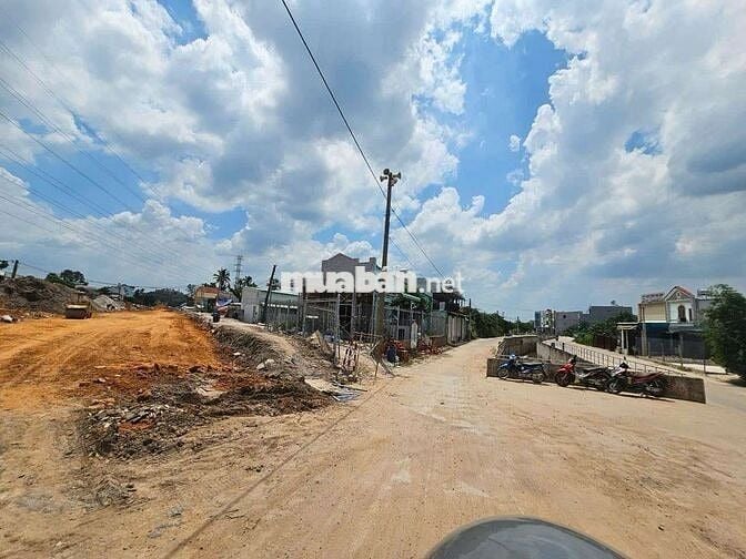 Đất gần  chợ ,phường Bình An Tp Dĩ An