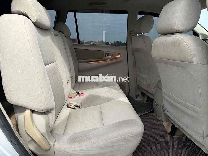 Toyota Innova 2009 G - 220000 km