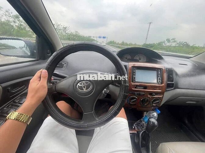 Toyota Vios 2005 - 80000 km