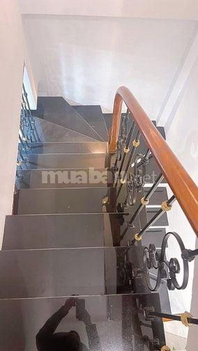 Nhà Đẹp Định Công Thượng, Hoàng Mai 33m, 4 tầng, mt 4.6m, giá 8.8 tỷ.