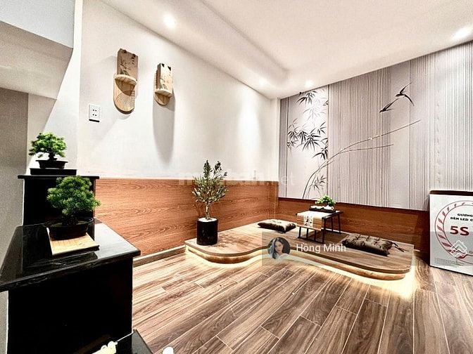 Chủ kẹt tiền bán cực gấp nhà Phan Xích Long giá lỗ nặng 