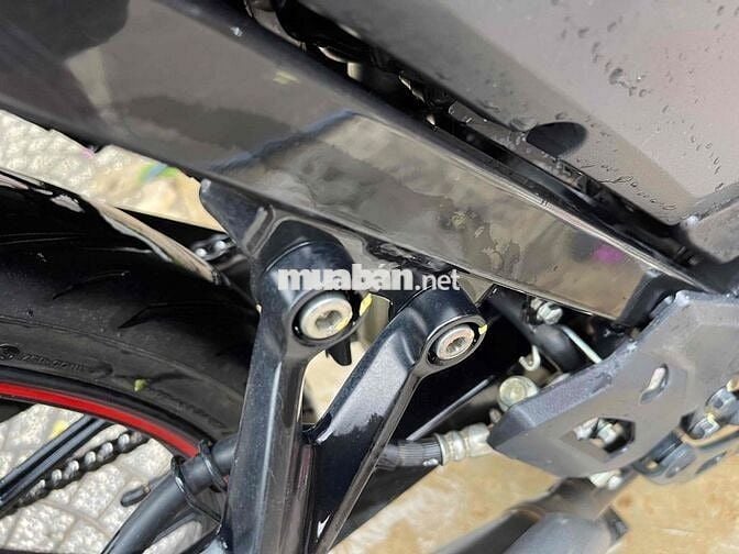 Bán raider cọp 2023 biển 49 chạy 9500km